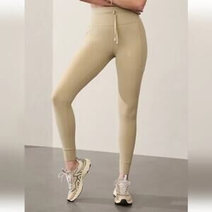 NWT ATHLETA Women's XS Light Tan Salutation Cargot Tight